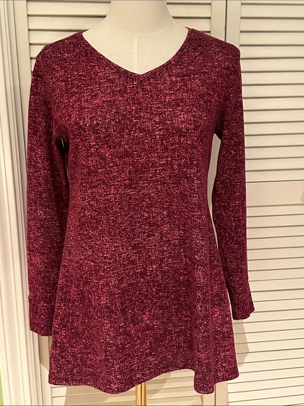 LuLaRoe V-Neck Tunic in Heathered Berry